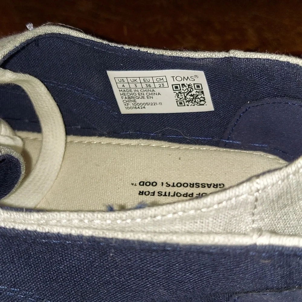 Toms